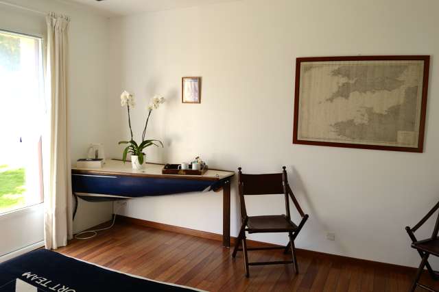 b&b sailing ship bedroom