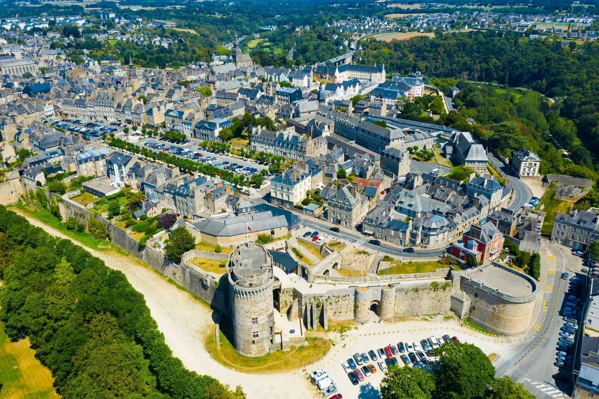 Dinan